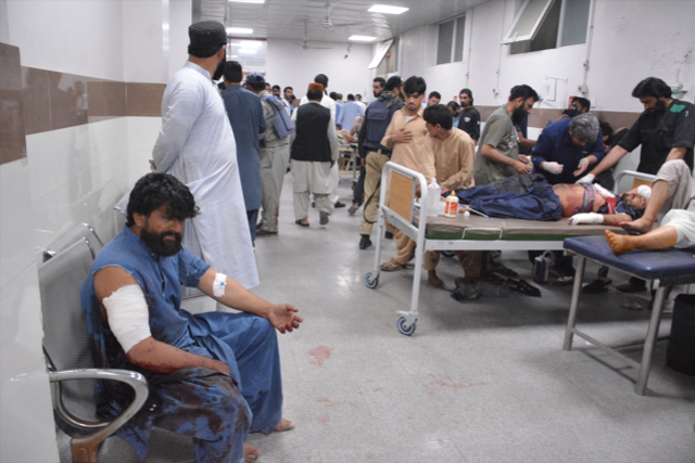 Pakistan'da anma törenine bombalı saldırı: 6 ölü, 29 yaralı