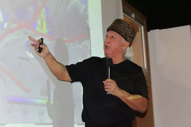 İşaret ettiği yer sallanan Şener Üşümezsoy bu kez o bölgeyi uyardı: 6.8'lik deprem üretebilir