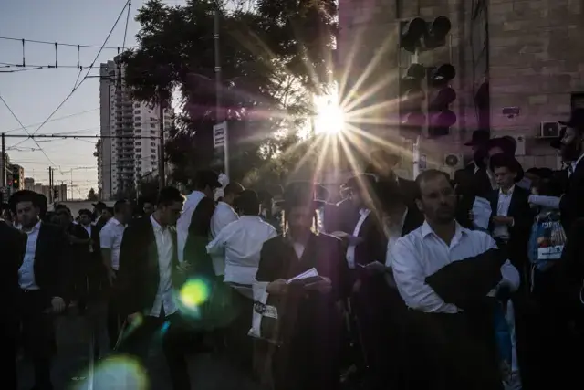 İsrail'de on binlerce Ultra Ortodoks Yahudi, zorunlu askerlik karşıtı gösteri düzenledi