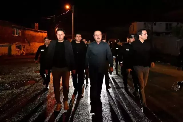 Aracını İl Emmiyet Müdürü'nün üzerine sürdü! Lastiklerine ateş edilerek durduruldu