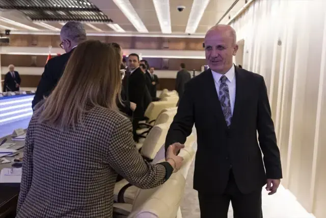 Üniversite öğrencilerine 3 yılda mezun olma imkanı! YÖK Başkanı tarih verdi