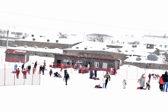 Bitlis'te kış turizmi yarı yıl tatiliyle canlandı