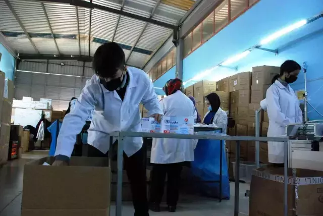 Fabrika gibi okul! Maske üreterek 2 yılda 7 milyon lira ciro yaptılar