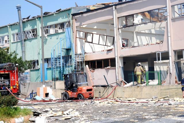 Tuzla'da boya fabrikasında patlama: 9 yaralı var, 3 işçi hayatını kaybetti