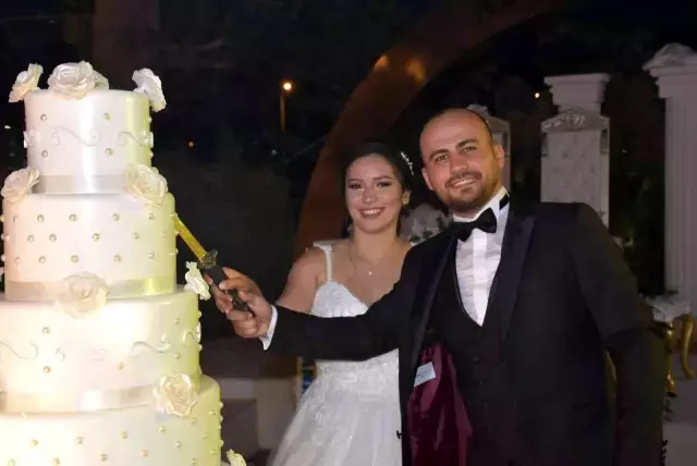 Yeni evli çiftin tüm hayalleri bir 'tuşla' yıkıldı