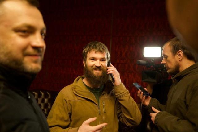 Fotoğraflar dün gece Türkiye'de çekildi! Rusya ile Ukrayna arasında esir takası gerçekleşti