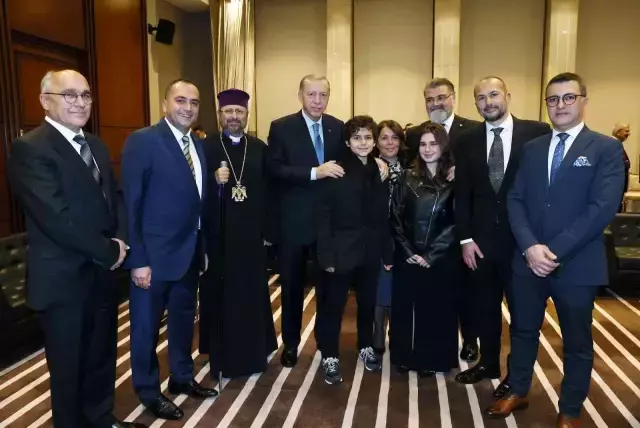 Cumhurbaşkanı Erdoğan: 'Türkiye'ye ve Türk kültürüne hizmet eden, katkı sunan herkesin başımızın üstünde yeri vardır'