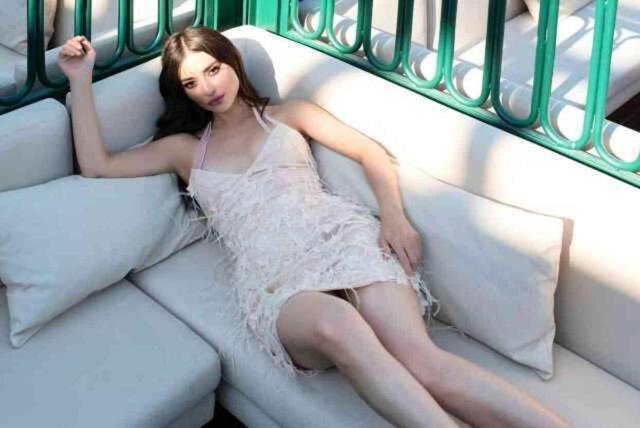 Melike İpek Yalova kimdir? Melike İpek estetiksiz hali nasıl, kaç yaşında?