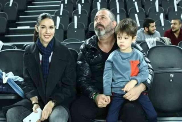 Cem Yılmaz'a mahkemeden kötü haber! 10 bin dolar nafaka ödemeye devam edeceğini duyunca sinirlendi