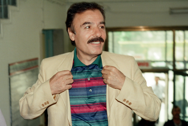 Timur Tayfur Kimdir?