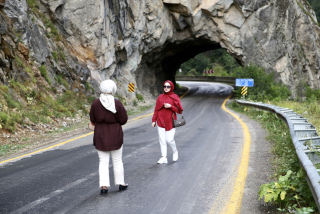 'Gidemediğin yer senin değildir' diyerek yapılan 140 yıllık tünel zamana meydan okuyor