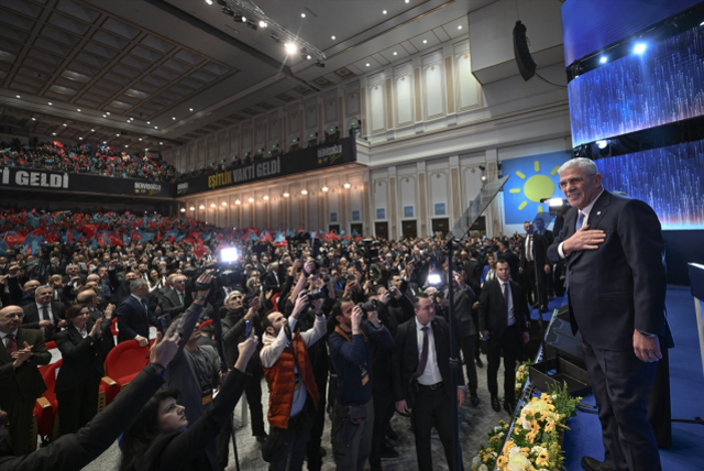 Müsavat Dervişoğlu yeniden İYİ Parti Genel Başkanı seçildi