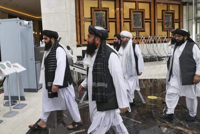 Taliban'ın Türkiye'ye yaptığı üst düzey ziyarette tek bayrak detayı dikkatlerden kaçmadı