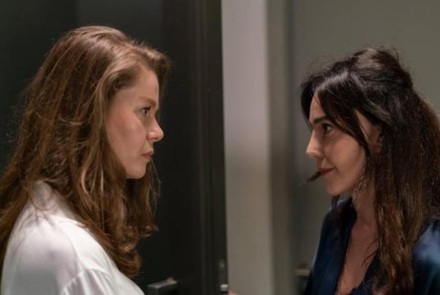 Camdaki Kız yeni bölüm bölüm fragmanı yayınlandı mı? Camdaki Kız 48. bölüm fragmanı izle! Camdaki Kız yeni bölümde neler olacak?