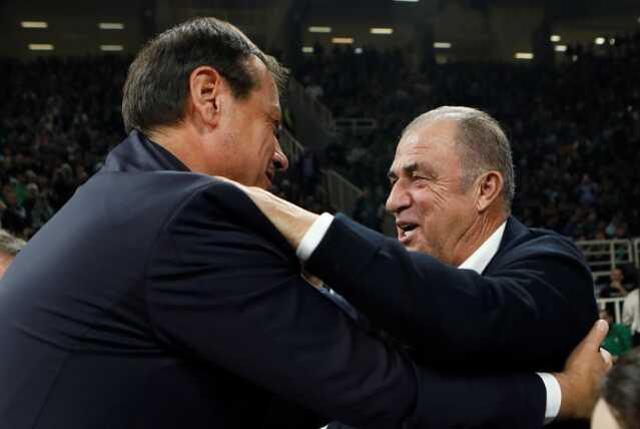 Fatih Terim'e büyük şok! Yeni takımıyla maça çıkmadan protesto edilmeye başlandı