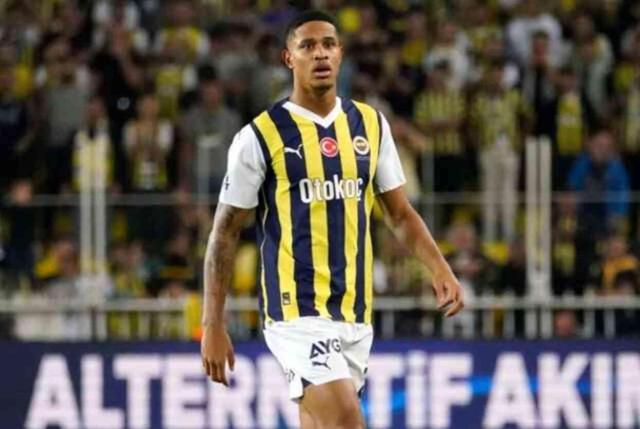 Fenerbahçe'nin başına talih kuşu kondu! Genç futbolcuya 20 milyon euroluk teklif var
