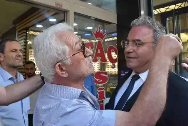 CHP milletvekilleri ile vatandaş arasında 'Eski CHP' tartışması: Erdoğan'ın tırnağı olamazsın