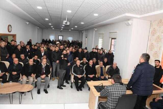 Muş Belediye Başkanı Feyat Asya, personellerinin yüzünü yine güldürdü! Sürekli işçilerin maaşlarına yüzde 107 zam