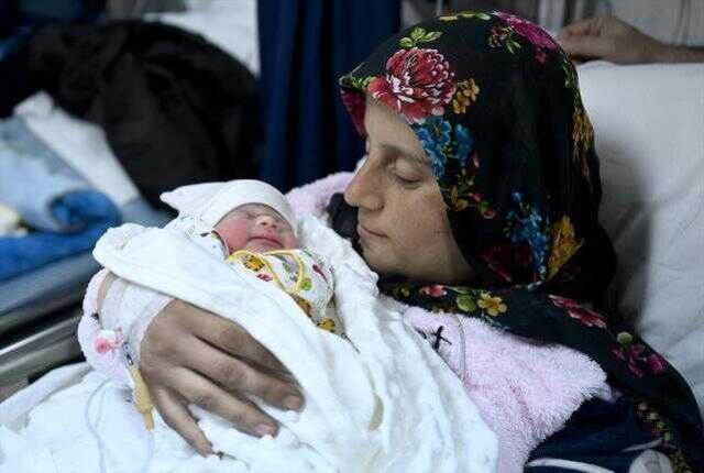 Hatice dünyaya gözlerini TCG Bayraktar'da açtı