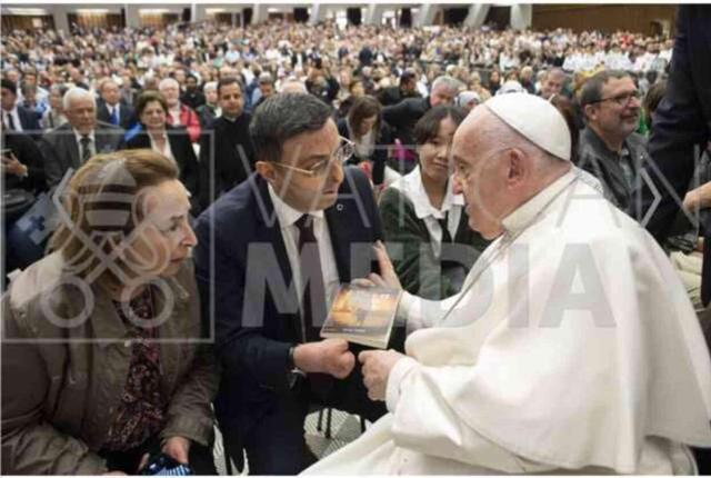 AK Parti Milletvekili Serkan Bayram, Papa Francis ile buluştu