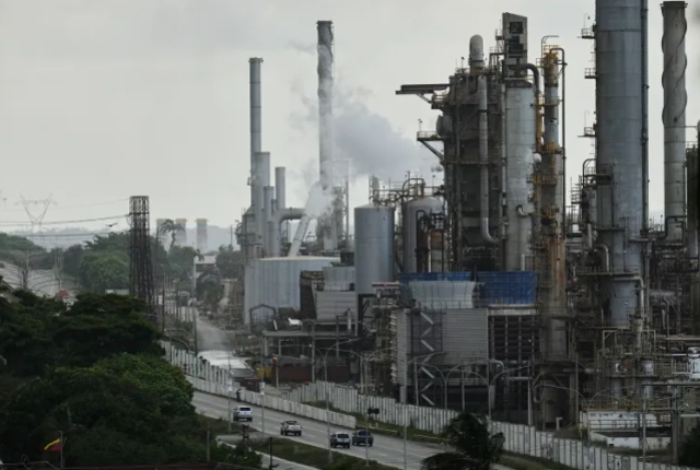 Trump onu boşuna kaçırmamış! Ülkenin neresini kazsan petrol ve altın fışkırıyor