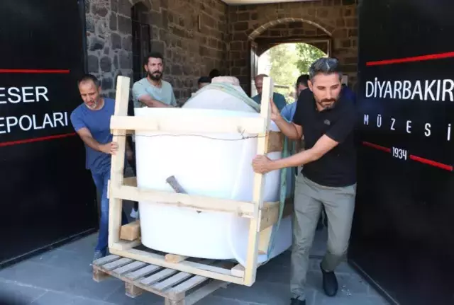 Yıllarca evinde sakladı! Karısı ölünce 'hazine'yi ihbar etti, 8 kişi taşıyamadı