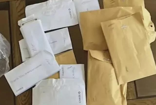 Bedava aldığı koltuktan 600 bin lira para çıktı! Paraları görünce ilk işi bakın ne oldu