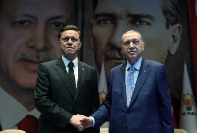 İdris Nebi Hatipoğlu kimdir? Kaç yaşında ve nereli? İdris Nebi Hatipoğlu hangi partiye geçti?