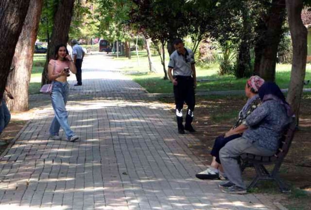 Adana'da termometreler 45 dereceyi gösterdi