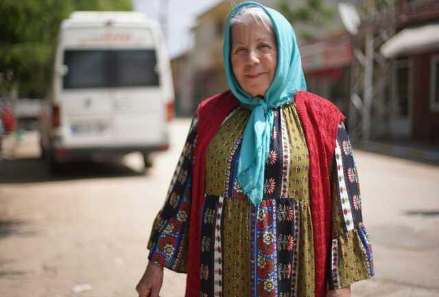 78 yaşındaki oyuncu Zerrin Sümer, 22 yıllık sevgilisiyle aylar önce evlendiğini itiraf etti