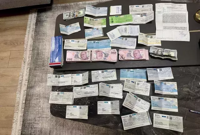 Lüks arabalara, evlere, arsalara el kondu! 8 kilo altın sevgiliden çıktı