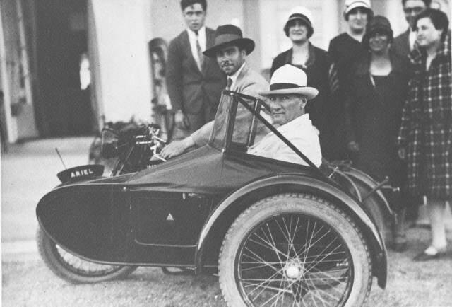 Ulu Önder Mustafa Kemal Atatürk'ü aramızdan ayrılışının 83. yıl dönümünde sevgi, saygı ve minnetle anıyoruz