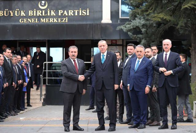 Destici dakikalar önce eline geçen anketin sonucunu paylaştı: Cumhur İttifakı yüzde 50 bandında