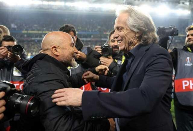 Fenerbahçe taraftarının kabusu son buldu! Sampaoli'yi takımın başına getiren Flamengo, Jesus defterini kapadı