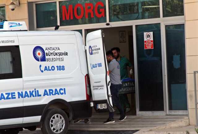 Eş Katili Koca, Evinde Kıyafetlerini Almaya Gelince Yakalandı