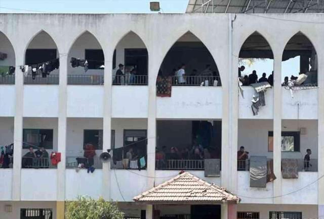 İsrail savaş uçakları Gazze'deki sahra hastanesini bombaladı: 31 ölü