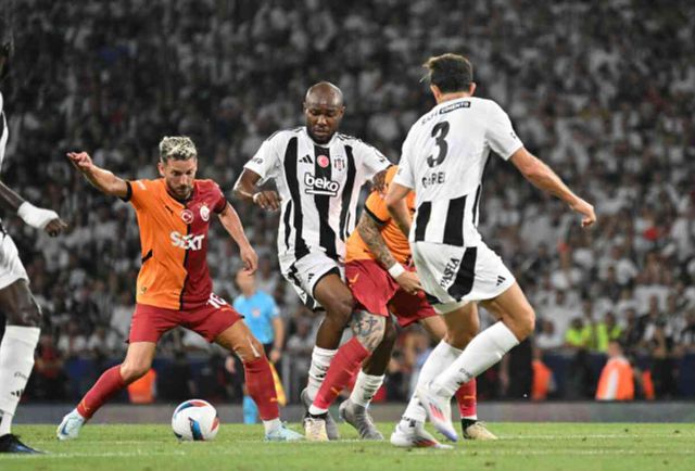 BEŞİKTAŞ- GALATASARAY SÜPER KUPA MAÇINDAN KARELER