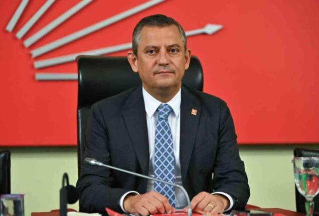 Özgür Özel'i dinleyen yok! CHP'li başkan, üç yeğenini birden belediyede işe aldı