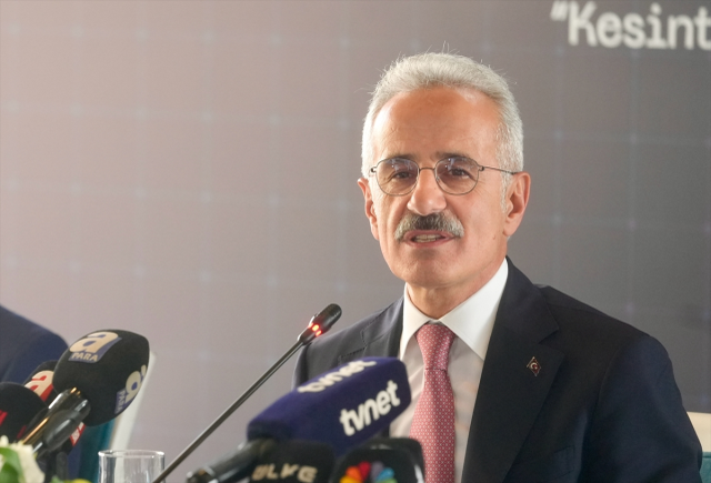 Ulaştırma Bakanı Uraloğlu: İBB, AB'den aldığı metro kredisini metroda kullanmadı