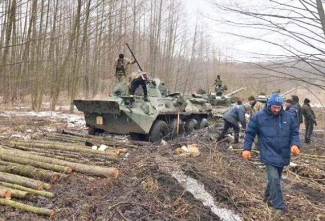 Başkent Kiev'e doğru ilerliyordu! 64 kilometrelik Rus konvoyuna Ukrayna'da Rasputitsa freni