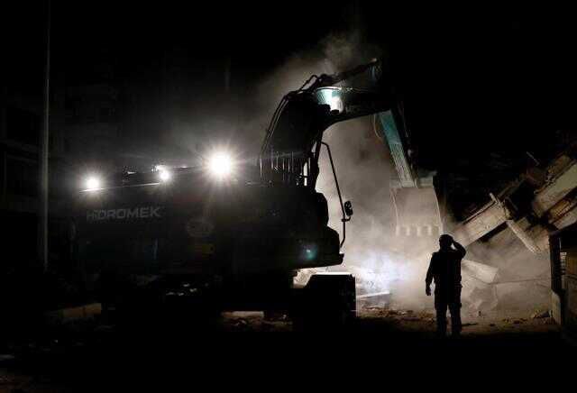 Son Dakika! Hatay'daki 6.4'lük depremde hayatını kaybedenlerin sayısı 6'ya yükseldi