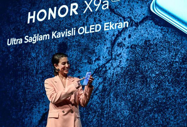 Çinli Akıllı Cihaz Üreticisi Honor, İstanbul'da Yeni Cep Telefonunu Tanıttı
