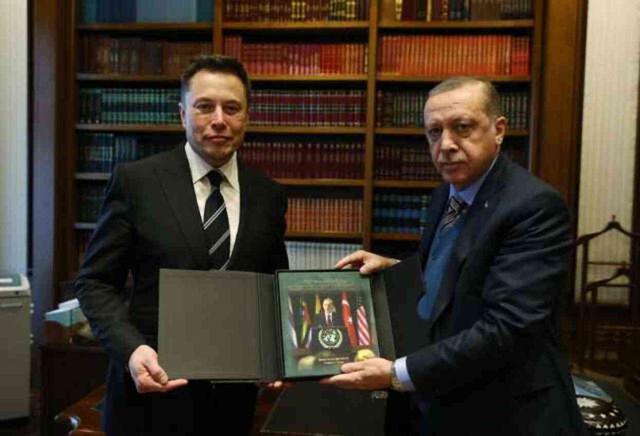 Aman Erdoğan görmesin! Elon Musk, Netanyahu'yu dinlerken bir an olsun yerine oturmadı