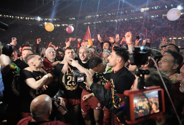 Galatasaray'ın şampiyonluk kutlamalarından kareler!