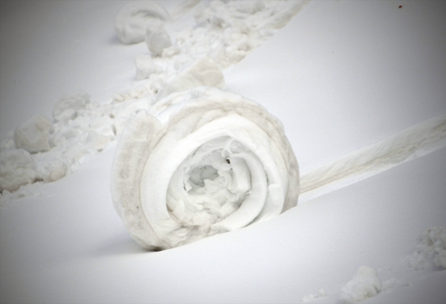 Görüntü Türkiye'den! Doğada ender oluşan kar ruloları oluştu