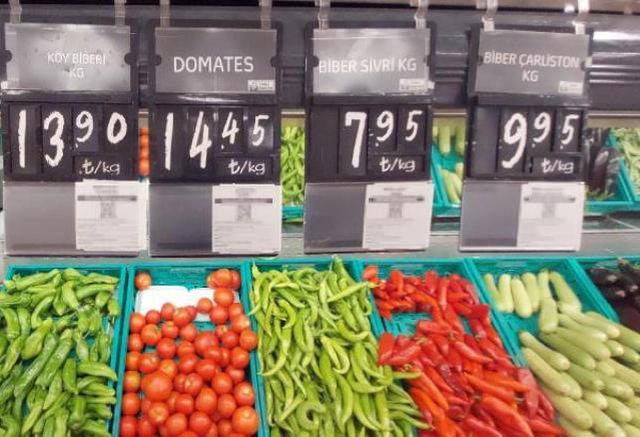 Domates Fiyatı 2022: Domates fiyatı ne kadar, kaç TL? Domatesin kilo kaç TL? Domates fiyatları düşer mi, yükselir mi?