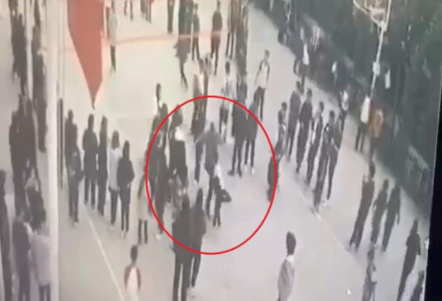 Öğrencisini feci şekilde döven öğretmene komik ceza