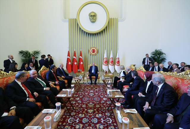 TBMM'deki 15 Temmuz anma programına Tansu Çiller de katıldı