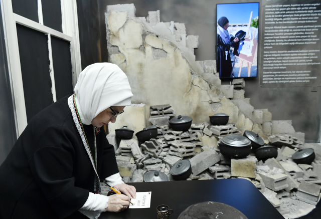 Emine Erdoğan, 'Kalanlar' Filistin Sergisi açılışında