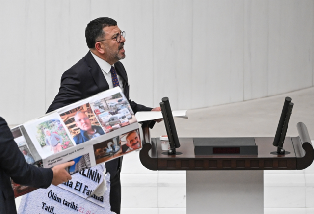 Meclis'te kavga! Oturuma iki kez ara verildi